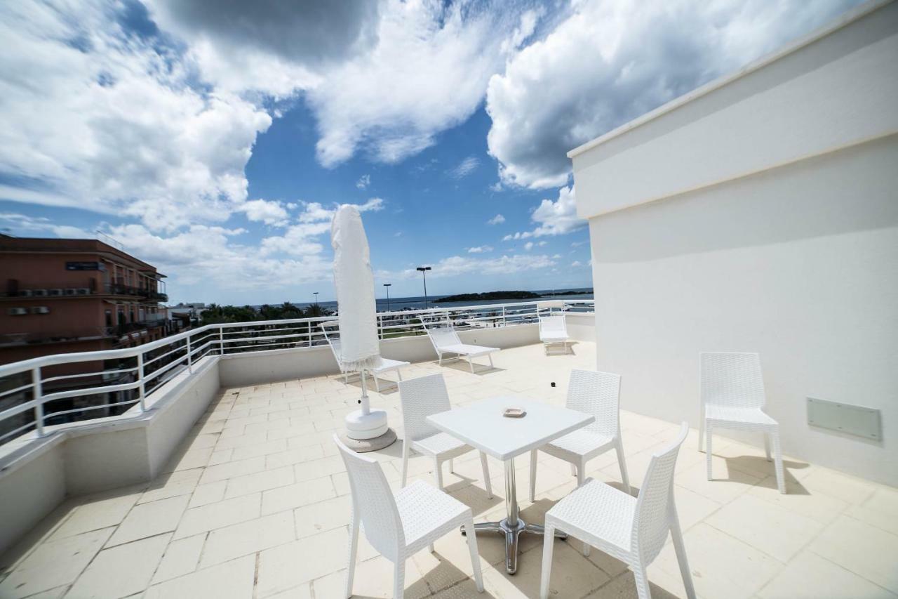Camera Sul Mare Riviera Порто-Чезарео Екстер'єр фото